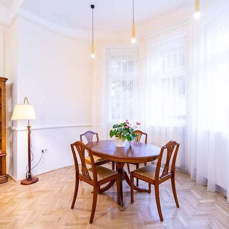 Kastely Apartman Эгер Экстерьер фото
