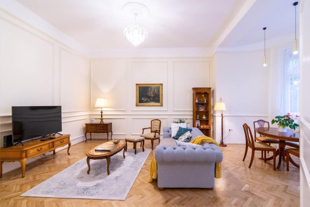 Kastely Apartman Эгер Экстерьер фото